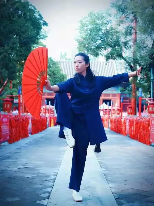 Tai Chi Fan: The Ultimate Guide (With Free Quick-Start Checklist)