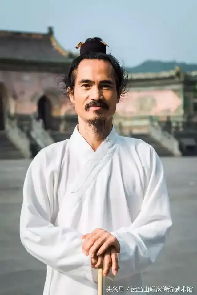 The "Spirit-Nourishing" Function of Tai Chi: How Practice Enhances Focus